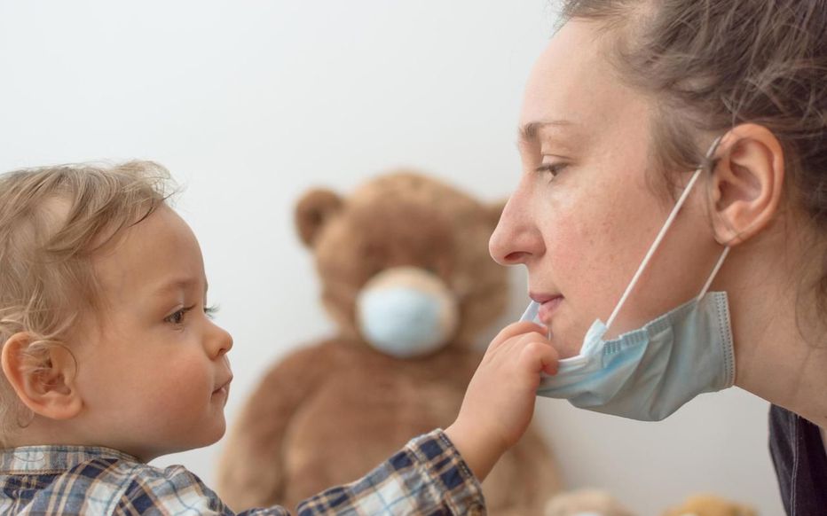 Capacités cognitives et psychologiques relatives au traitement des visages chez l’enfant